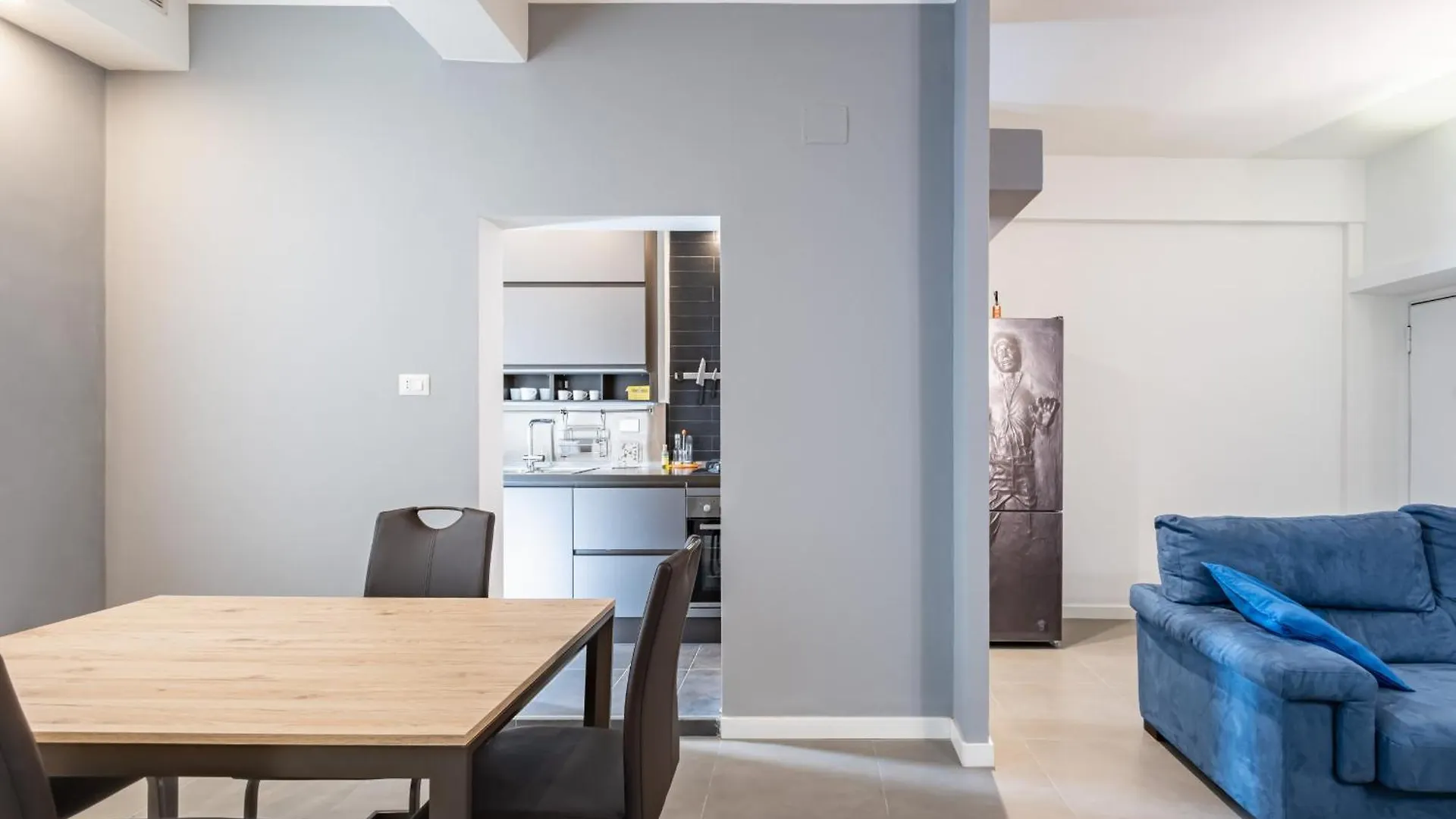Modern Apartment - Pet Friendly - Basilica San Paolo-Colosseo ローマ 0*,  イタリア