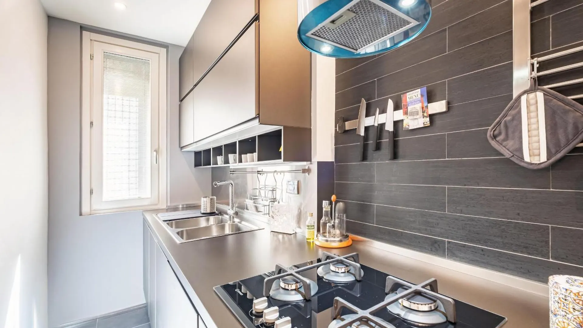 Modern Apartment - Pet Friendly - Basilica San Paolo-Colosseo ローマ