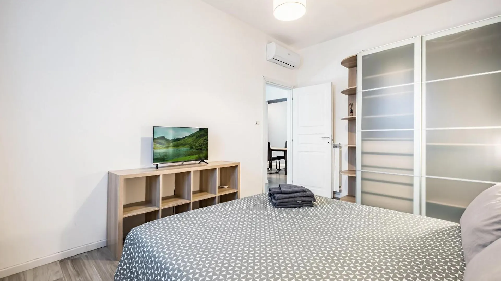 Modern Apartment - Pet Friendly - Basilica San Paolo-Colosseo ローマ 0*,